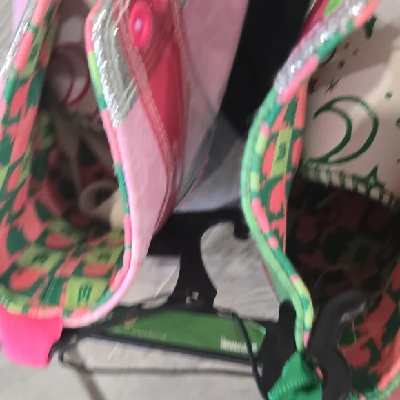 💚 Wicked the Musical Tee LG + Limited Edition Sneakers (NWT) 7 - Picture 8 of 10